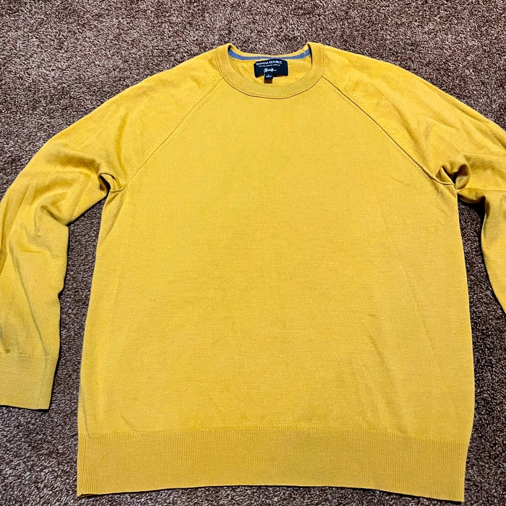 Banana Republic Italian merino wool sweater size large
